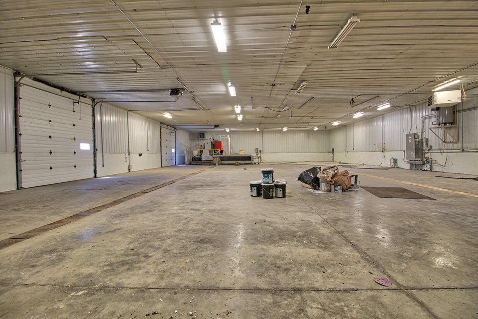 FURNITURE & THINGS SHOWROOM (Sold!) 15560 CLEVELAND ST NW, Elk River