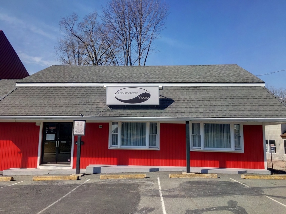 Prime Commercial Lease Space Available 1444 Pocono Boulevard, Mt