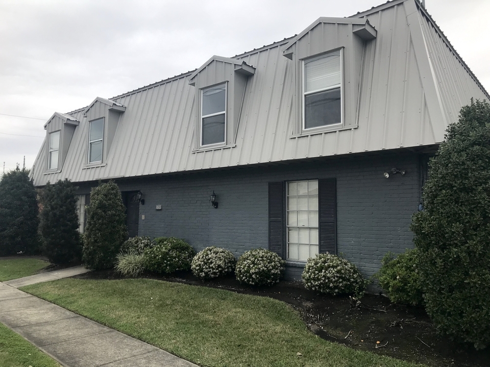Office Space for Lease in Heart of Metairie 3200 N. Turnbull Dr