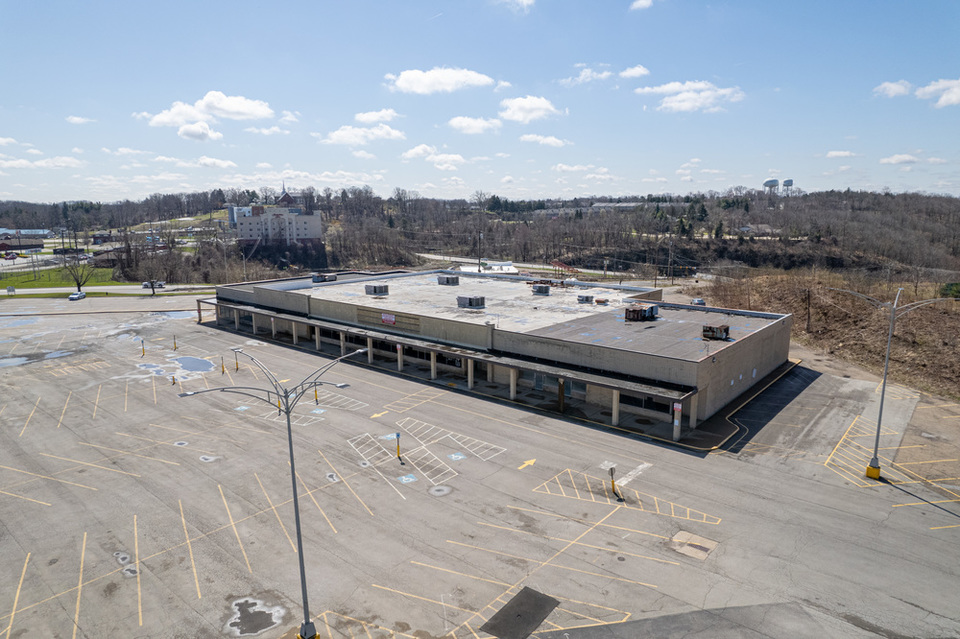 710, Lot 8 Beaver Valley Mall, Monaca, PA, 15061