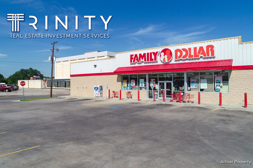 2013 Build Texas Family Dollar 8.33 CAP 201 Lott St, Yoakum, TX, 77995
