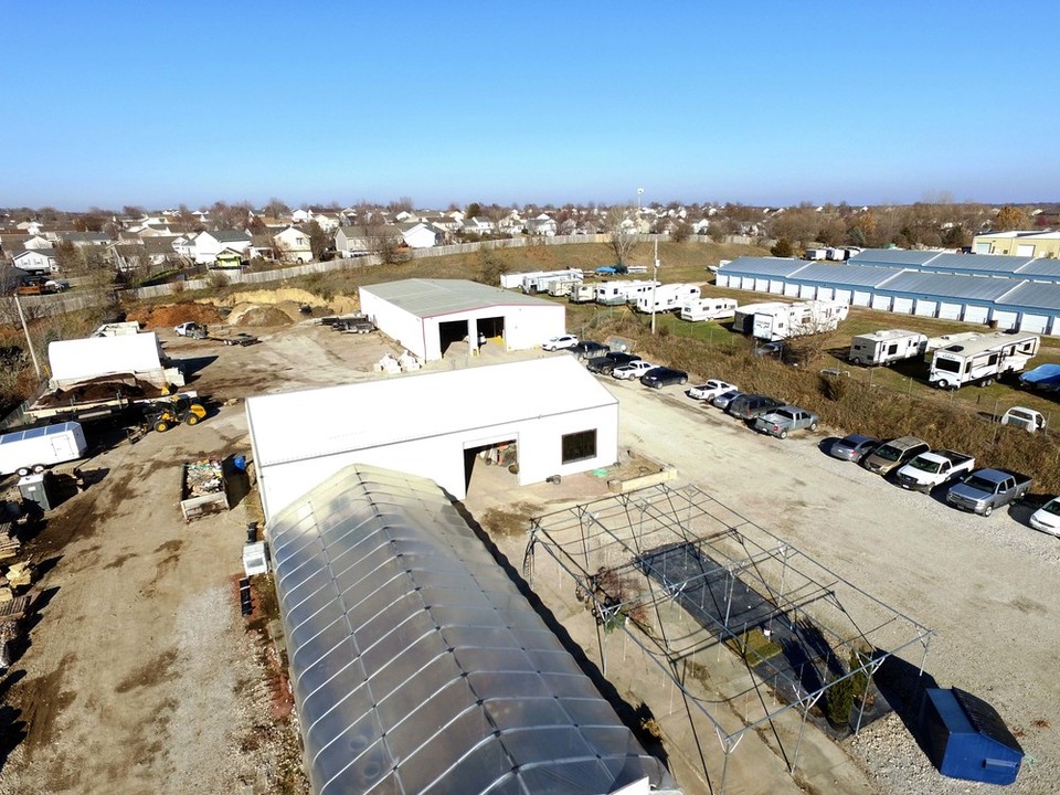 17716 & 17720 Storage Road, Omaha, NE, 68136 17716 & 17720 Storage