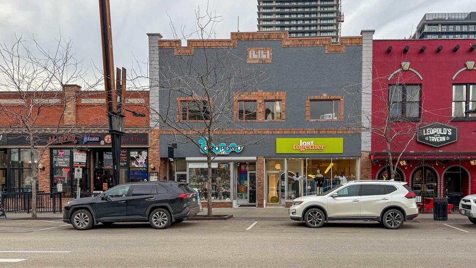 Kelowna , BC, V1Y6N2, CA