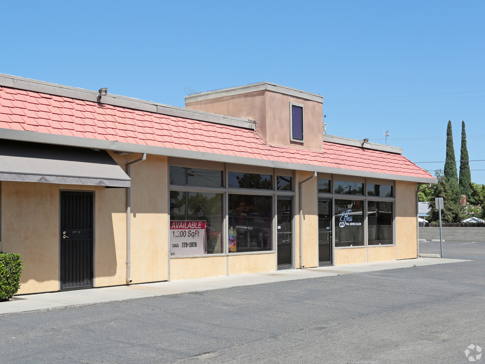 Retail For Sale Clovis, California 493 W. Shaw Avenue, Clovis, CA, 93612