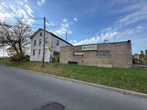 2250 Military Rd, Tonawanda, NY, 14150