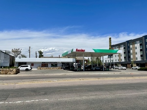 8275 E Colfax Ave, Denver, CO, 80220