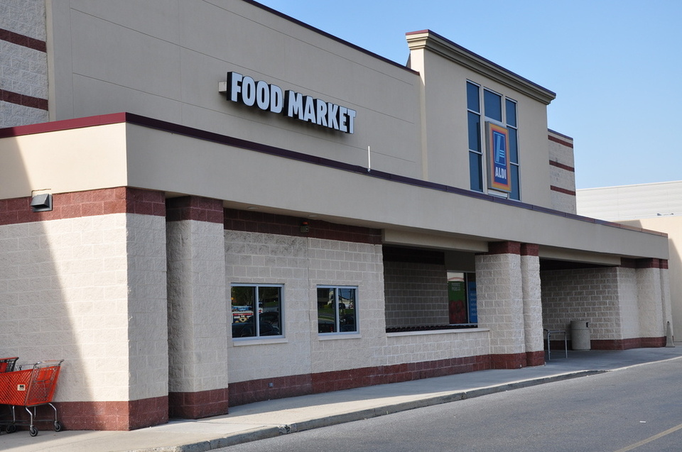 Harrisburg West Shopping Center 3433 Simpson Ferry Rd, Camp Hill, PA