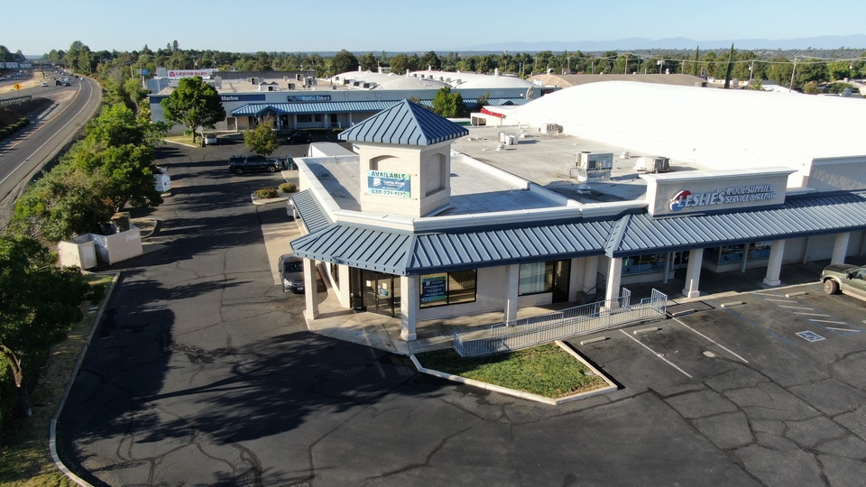 555 E Cypress Avenue, Redding, CA, 96002