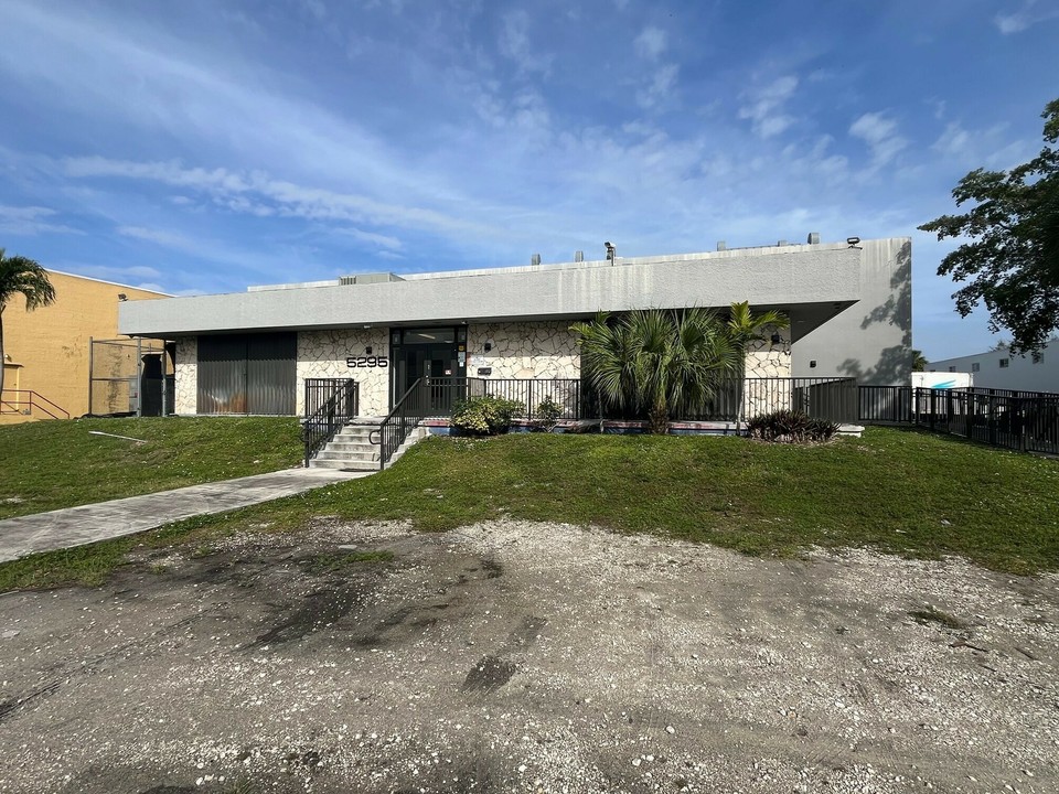 5295 NW 163rd Street, Miami Gardens, FL, 33014