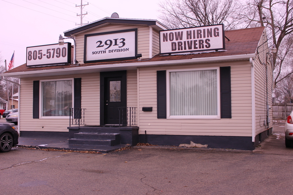 2913 S. Division 2913 Division Avenue S., Grand Rapids, MI, 49548