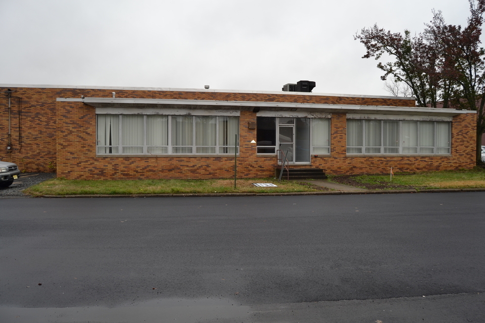 10 Wollow Street Moonachie Approx 19,000 square foot lease 10 Willow