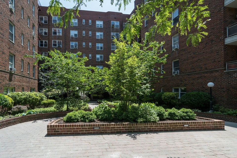 79-10 34th Avenue Unit 1D, Jackson Heights, NY, 11372