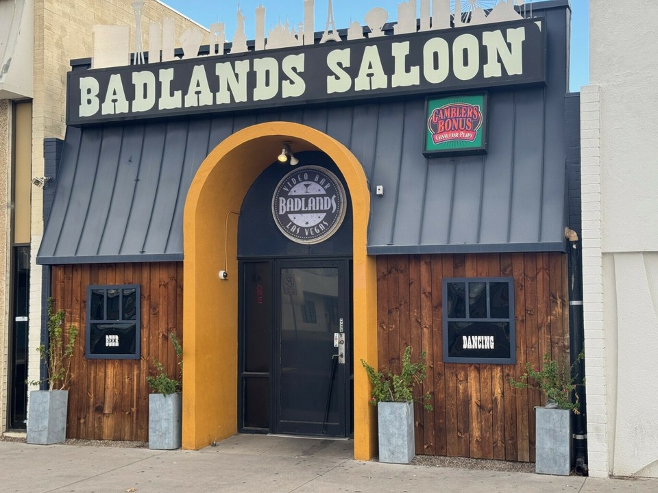 953 East Sahara Avenue B22, Las Vegas, NV, 89104