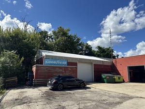 S76 W17871 Janesville Rd, Muskego, WI, 53150