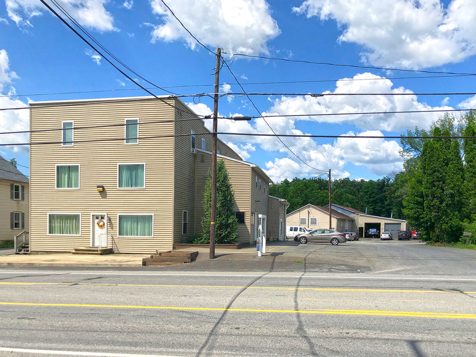 8 Unit Apartment Building with Garage Rental 2808 Route 611