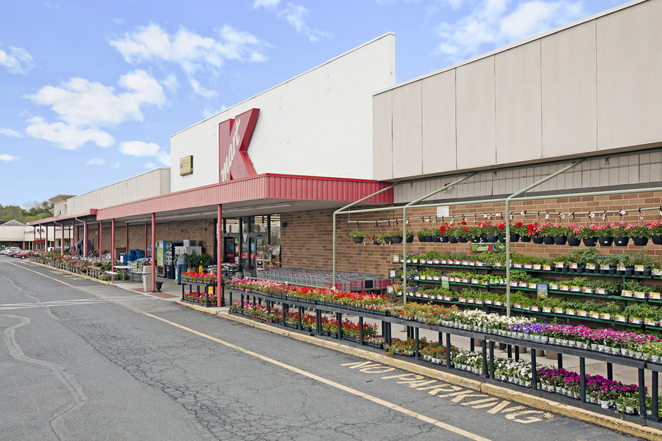 Summerdale Plaza 463 N Enola Rd, Enola, PA, 17025