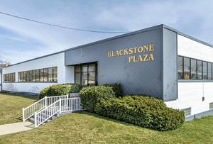 909 Blackstone Ave, Waukesha, WI, 53186