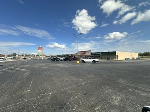 1104 E Broadway Ave., Sweetwater, TX, 79556