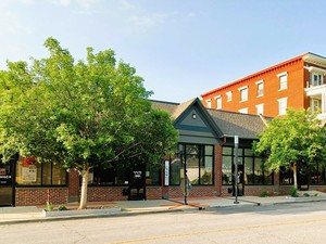 104 E 43rd Street, Kansas City, MO, 64111