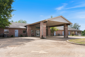 185 Rebecca St, Gentry, AR, 72734