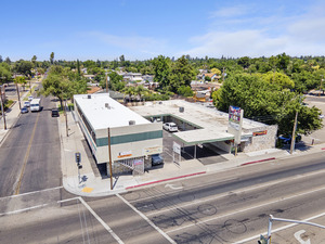 2811 N Blackstone Ave, Fresno, CA, 93703