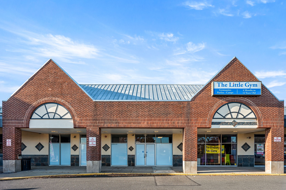 8919 New Falls Rd , Levittown, PA, 19054