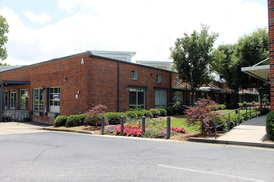 1320 Ellsworth Industrial Dr., Atlanta, GA, 30318