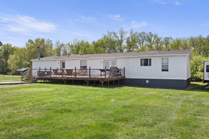 11592 62nd St NW, Ray, ND, 58849