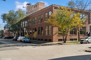 1517 West Carroll Avenue, Chicago, IL, 60607