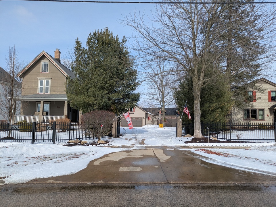 11, 17 W Walnut St, Jefferson, OH, 44047