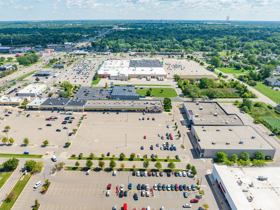 5415-5503 W Saginaw Hwy, Lansing, MI, 48917
