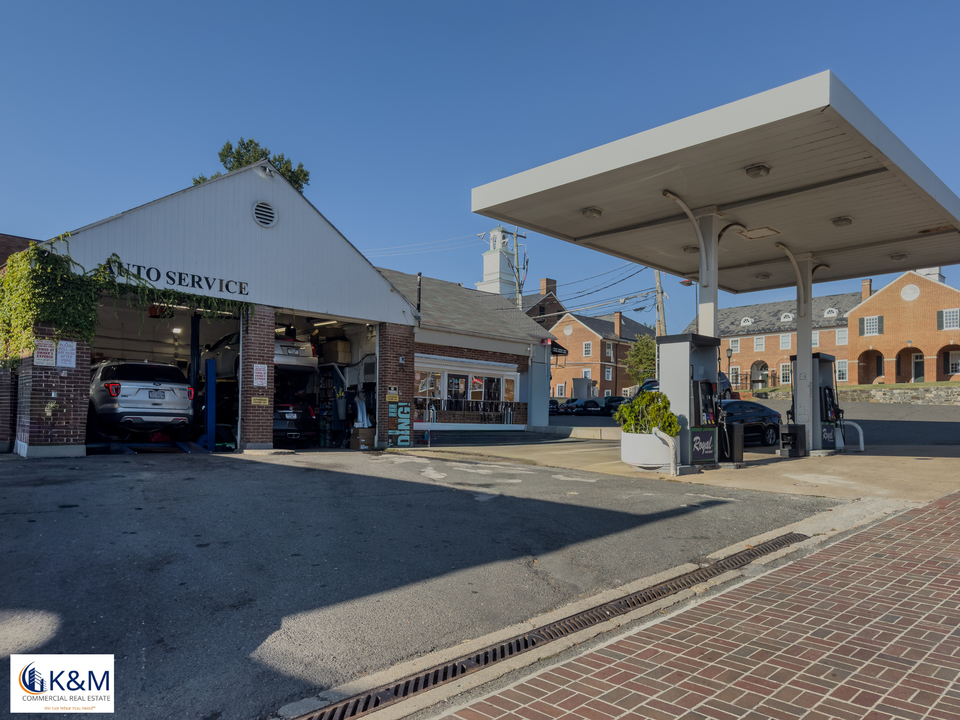 10423 Main St, Fairfax, VA, 22030