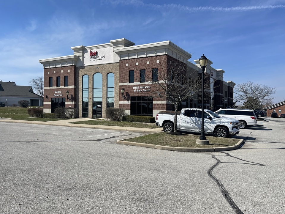 48 N Emerson Avenue, Greenwood, IN, 46143