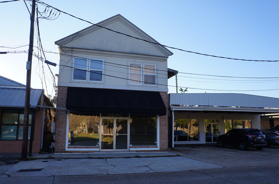 Office/Retail with Additional in Downtown Hammond 112 S Holly
