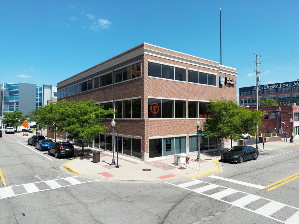 215 South Center Street, Royal Oak, MI, 48067