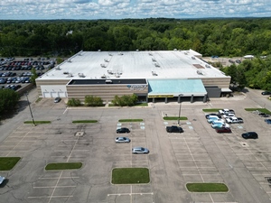 495 Summit Dr, Waterford, MI, 48328