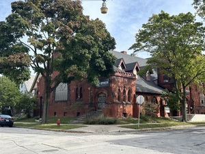 2308 E Belleview Pl, Milwaukee, WI, 53211