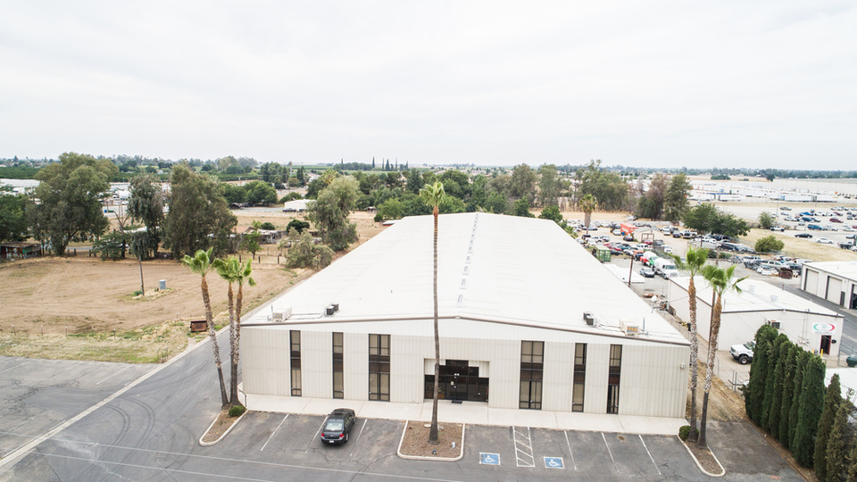 LikeNew Freestanding ±42,000 SF Industrial Building 1343 S Main St