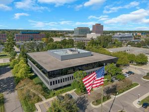 25900 Northwestern Highway, Southfield, MI, 48075