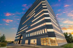 25800 Northwestern Hwy, Southfield, MI, 48075