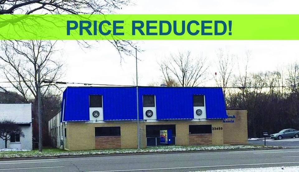 10,528 sf For Sale on Telegraph Rd in Southfield 23450 Telegraph Rd
