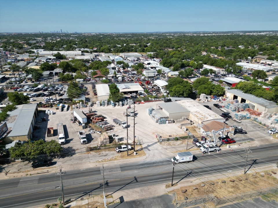 825-901 Kramer Lane, Austin, TX, 78758