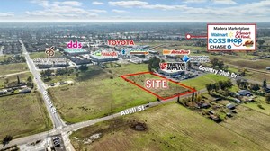 1570 Country Club Drive, Madera, CA, 93638