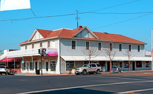 1058 G St, Reedley, CA, 93654