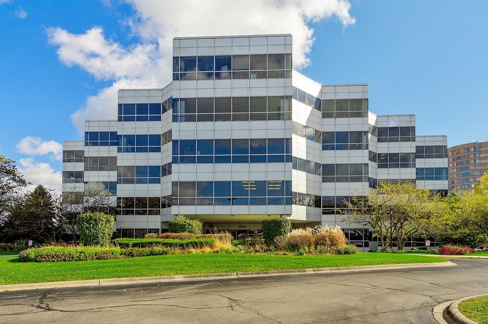 Stunning, HighEnd 3,528 SF Office Condo for Sale in Oakbrook Terrace