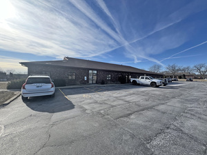 2914 West Willow Knolls Drive, Peoria, IL, 61614