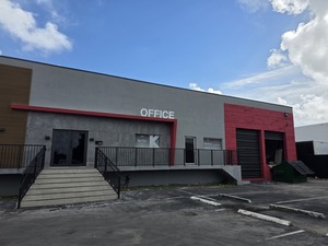 3281 Northwest 78th Avenue, Miami, FL, 33122