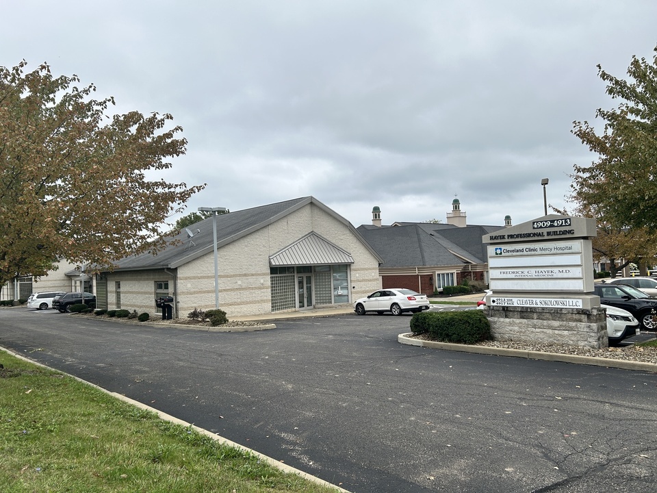 4909-4911 Munson Street Northwest, Canton, OH, 44718