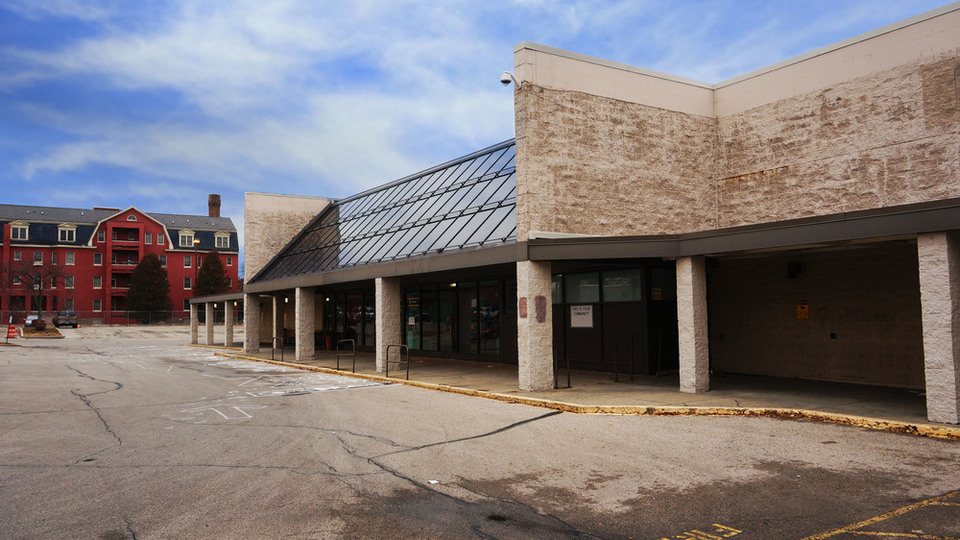 Former Walnut Hills Kroger 954 E Mcmillan Street Cincinnati Oh 45206