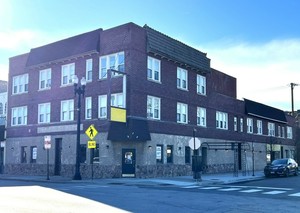 6728 North Northwest Highway, Chicago, IL, 60631